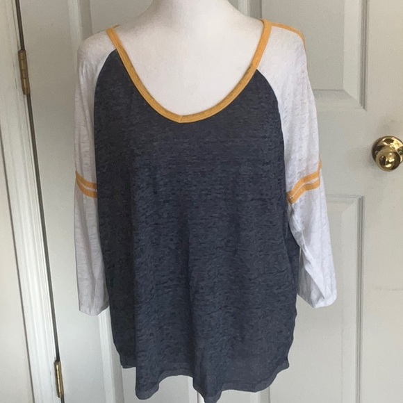 TRUE CRAFT POPOVER TOP SIZE LARGE NWOT - Picture 1 of 6